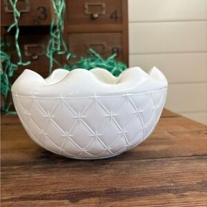 Indiana Milk Glass White diamond quilted pattern Bowl